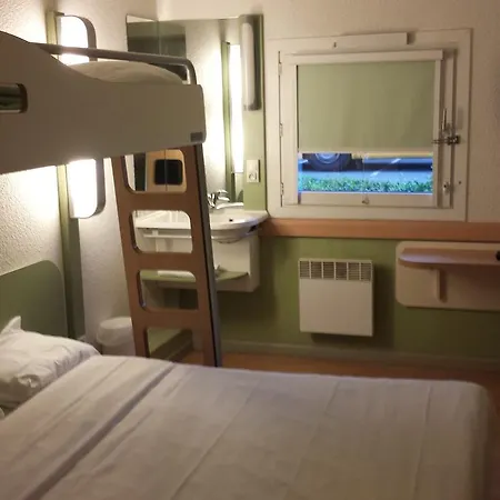 Ibis Budget - Saint Denis - Universite 2*